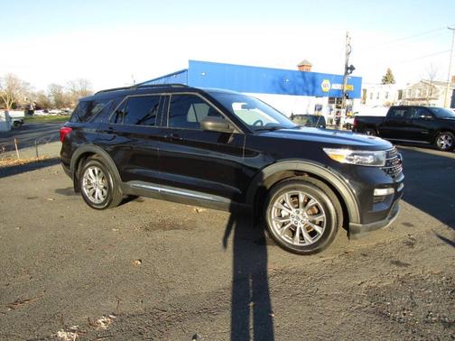 Black 2020 Ford Explorer XLT