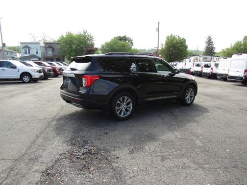 Black 2020 Ford Explorer XLT