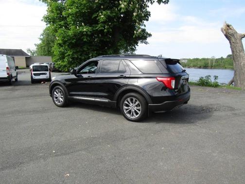 Black 2020 Ford Explorer XLT