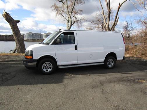 2023 GMC Savana 2500 Work Van