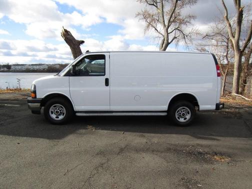 2023 GMC Savana 2500 Work Van