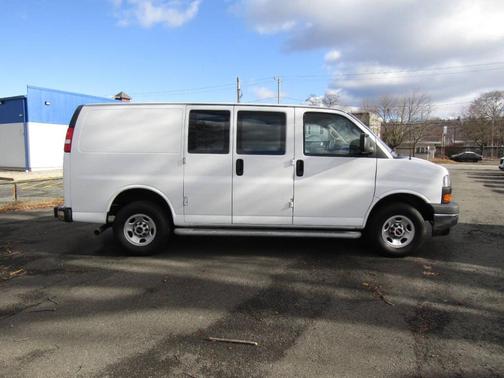 2023 GMC Savana 2500 Work Van