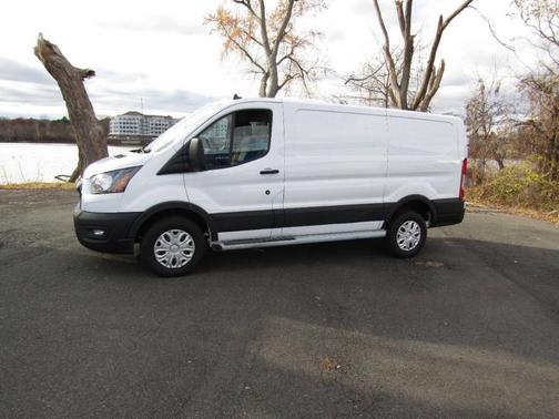2023 Ford Transit-250 SWB LOW ROOF