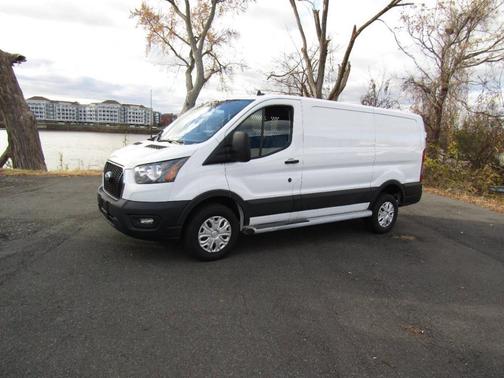 2023 Ford Transit-250 SWB LOW ROOF