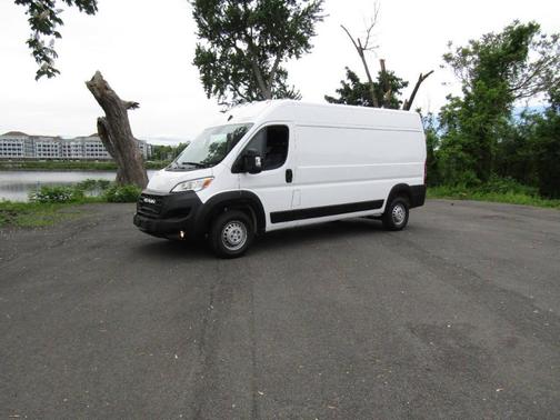 White 2025 RAM ProMaster 3500 High Roof