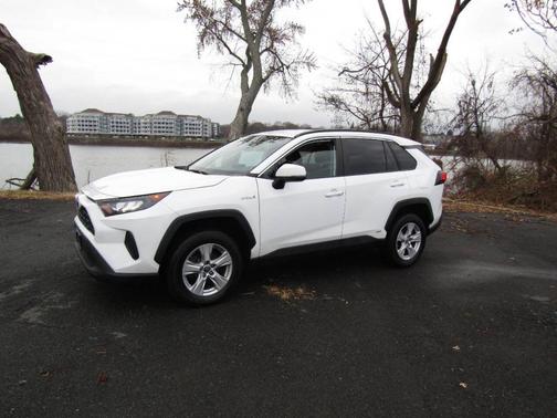 2021 Toyota RAV4 Hybrid LE