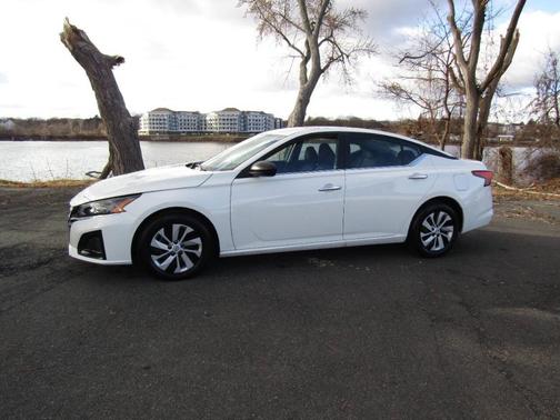 2024 Nissan Altima 2.5 S