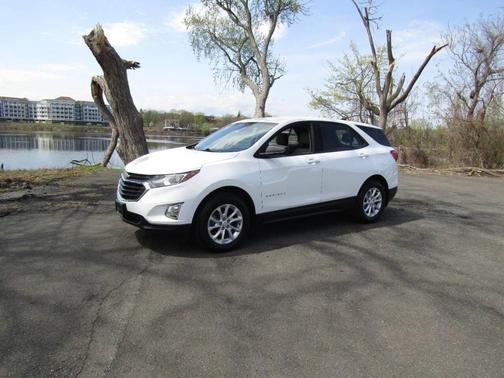 White 2019 Chevrolet Equinox LS