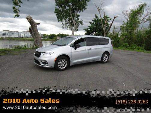 Silver 2024 Chrysler Pacifica Touring-L
