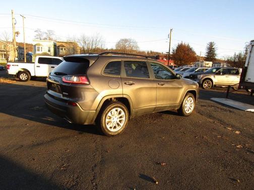 2022 Jeep Cherokee Latitude Lux