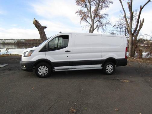 2023 Ford Transit-250 SWB LOW ROOF