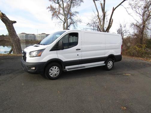 2023 Ford Transit-250 SWB LOW ROOF