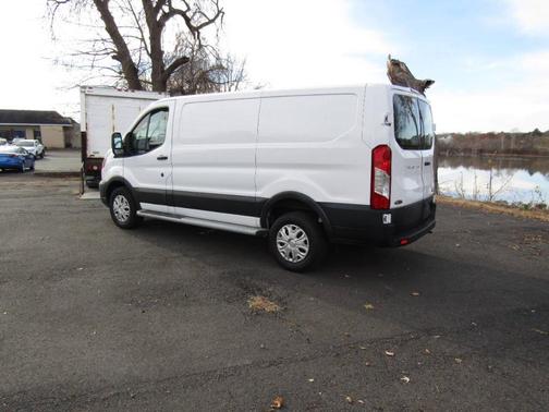 2023 Ford Transit-250 SWB LOW ROOF