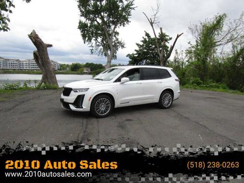 White 2020 Cadillac XT6 Sport AWD