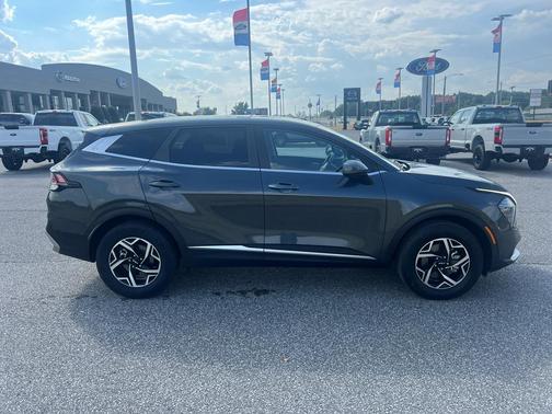 2025 Kia Sportage LX