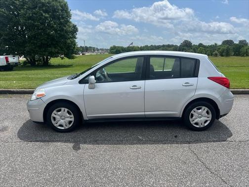 2011 Nissan Versa 1.8 S