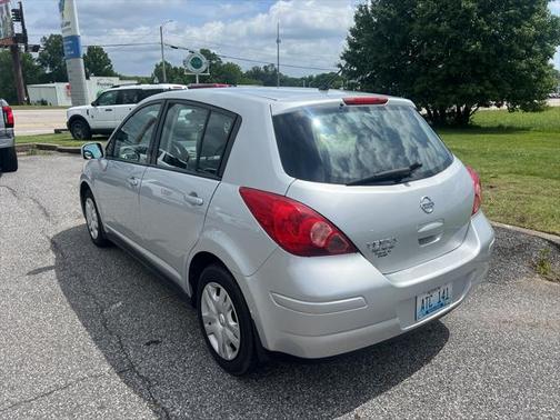 2011 Nissan Versa 1.8 S