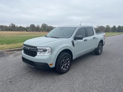 Photo 1 of 27 of 2022 Ford Maverick XLT