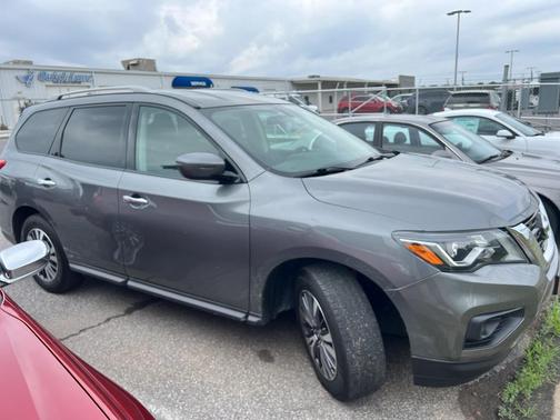 2020 Nissan Pathfinder S 2WD