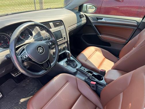 2017 Volkswagen Golf Alltrack TSI SE