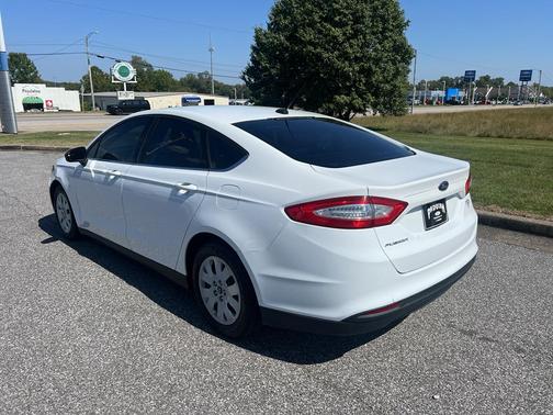 2014 Ford Fusion S