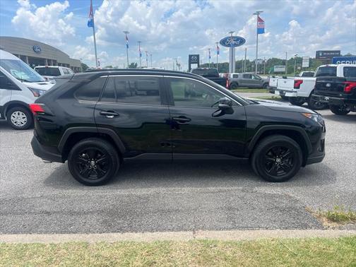2020 Toyota RAV4 Hybrid LE