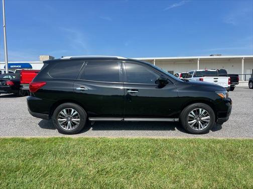2019 Nissan Pathfinder SL
