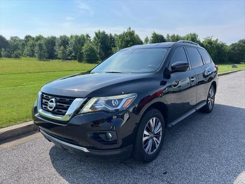 2019 Nissan Pathfinder SL