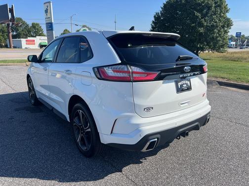 2022 Ford Edge ST