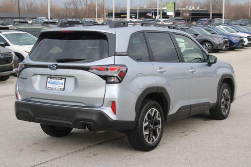 Ice Silver Metallic 2025 Subaru Forester Premium