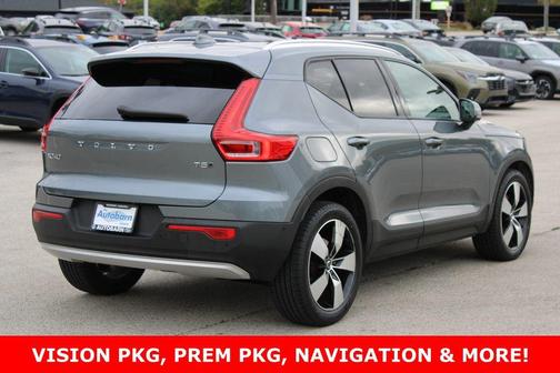 2019 Volvo XC40 T5 Momentum