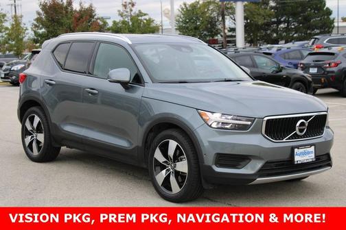 2019 Volvo XC40 T5 Momentum