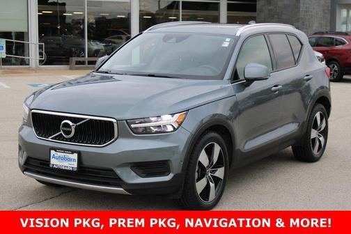 2019 Volvo XC40 T5 Momentum