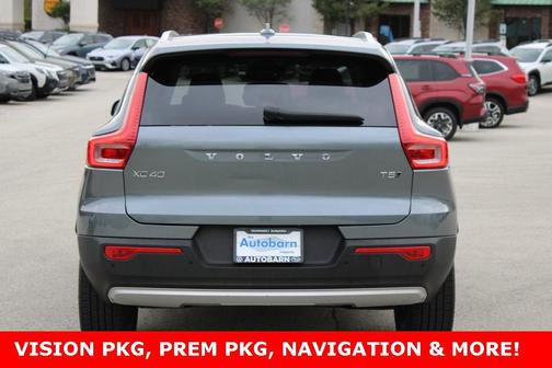 2019 Volvo XC40 T5 Momentum