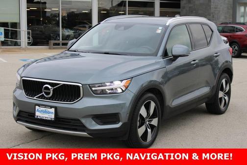 2019 Volvo XC40 T5 Momentum
