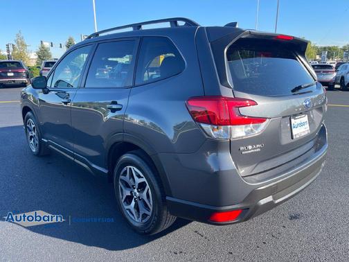Magnetite Gray Metallic 2023 Subaru Forester Premium