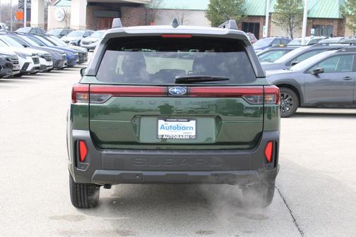 Deep Emerald Green Pearl 2026 Subaru Outback Limited XT