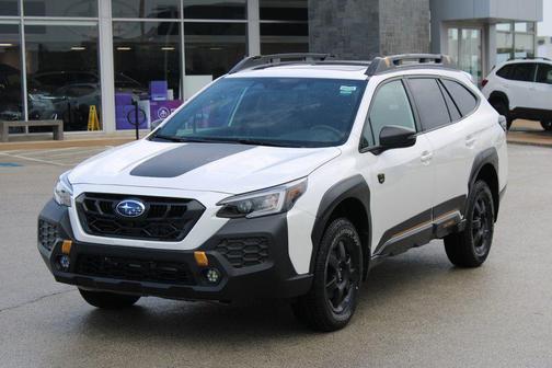 Crystal White Pearl 2025 Subaru Outback Wilderness