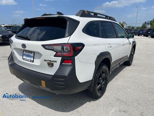 Crystal White Pearl 2025 Subaru Outback Wilderness