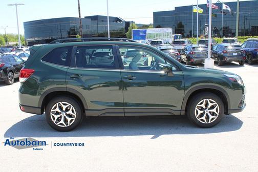 Cascade Green Silica 2023 Subaru Forester Premium