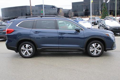 2023 Subaru Ascent Premium 8-Passenger