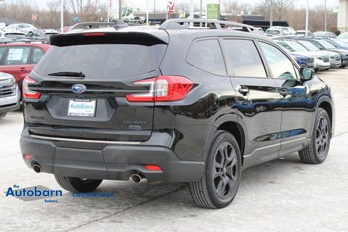 Crystal Black Silica 2025 Subaru Ascent Onyx Edition Touring 7-Passenger