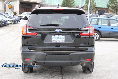 Crystal Black Silica 2025 Subaru Ascent Onyx Edition Touring 7-Passenger