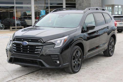 Crystal Black Silica 2025 Subaru Ascent Onyx Edition Touring 7-Passenger
