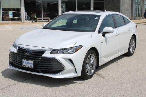 Pearl 2020 Toyota Avalon Hybrid XLE Plus