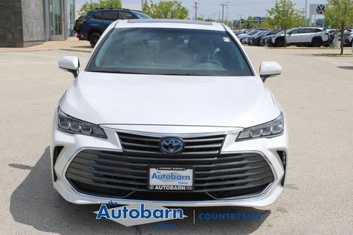 Pearl 2020 Toyota Avalon Hybrid XLE Plus