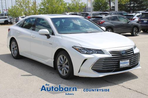 Pearl 2020 Toyota Avalon Hybrid XLE Plus