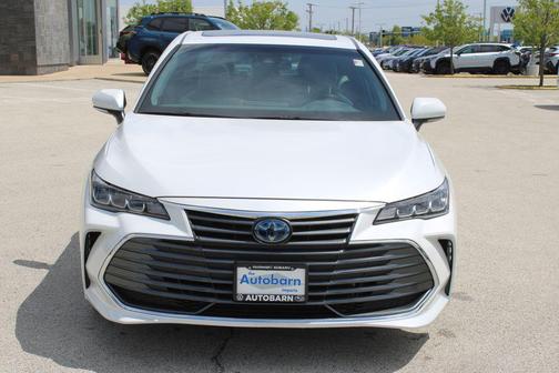 Pearl 2020 Toyota Avalon Hybrid XLE Plus