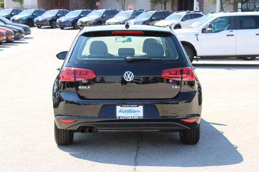2016 Volkswagen Golf TSI S 4-Door
