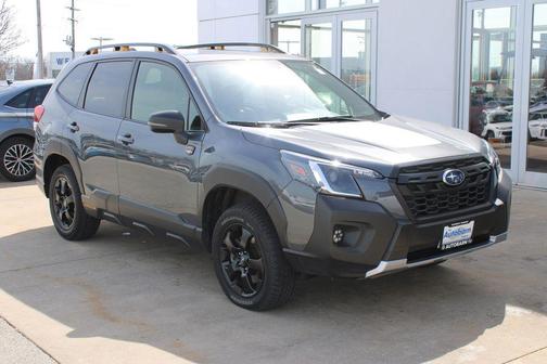 Magnetite Gray Metallic 2024 Subaru Forester Wilderness